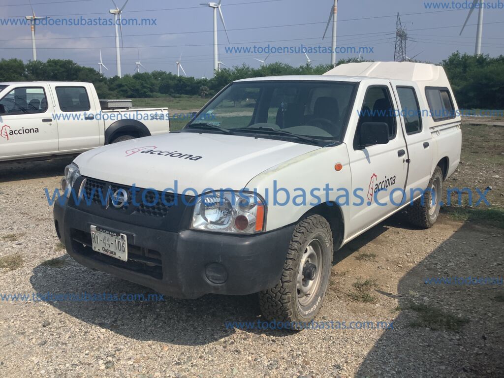 Nissan NP300 2014  20230620_210339589_iOS