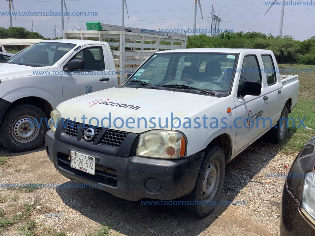 Nissan NP300 2014  20230620_175443945_iOS