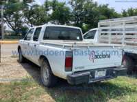 Nissan NP300 2014  20230620_175513939_iOS