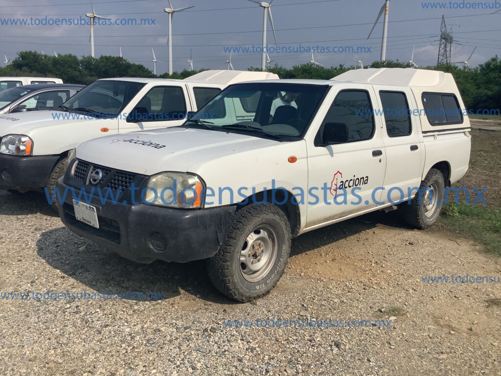 Nissan NP300 2014  20230620_212617276_iOS