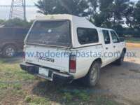 Nissan NP300 2014  20230620_212718215_iOS