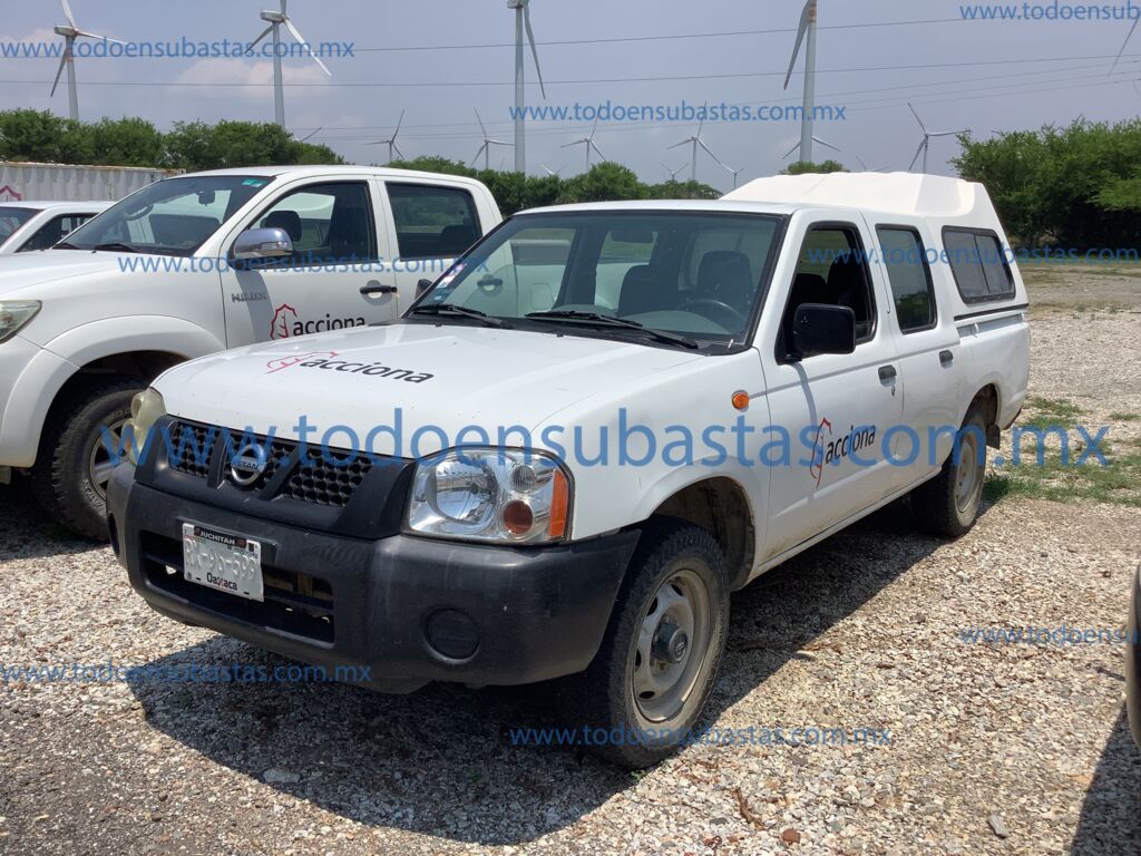 Nissan NP300 2014  20230620_184244160_iOS