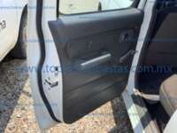 Nissan NP300 2014  20230620_184338907_iOS