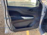 Nissan NP300 Doble Cabina 2016 4p SE L4/2.5 Man A/A Paq. Seg.     EC55B906-D750-43C2-990B-AE32262A7791