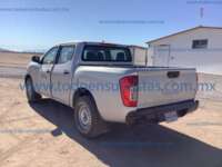 Nissan NP300 Doble Cabina 2016 4p SE L4/2.5 Man A/A Paq. Seg.     503F3696-81FD-4D56-BF75-707CB477676D