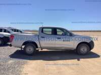 Nissan NP300 Doble Cabina 2016 4p SE L4/2.5 Man A/A Paq. Seg.     69412CB1-2BDD-4C74-9F68-34A7CAF352A8