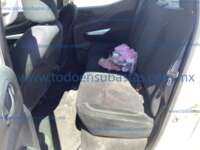 Nissan NP300 Doble Cabina 2016 4p SE L4/2.5 Man A/A Paq. Seg.     A4B66083-6AD8-47C3-A740-3A11800E8EF9