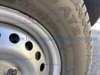 Nissan NP300 Doble Cabina 2016 4p SE L4/2.5 Man A/A Paq. Seg.     2016 Nissan NP300 Doble Cabina Ingreso Llantas 1