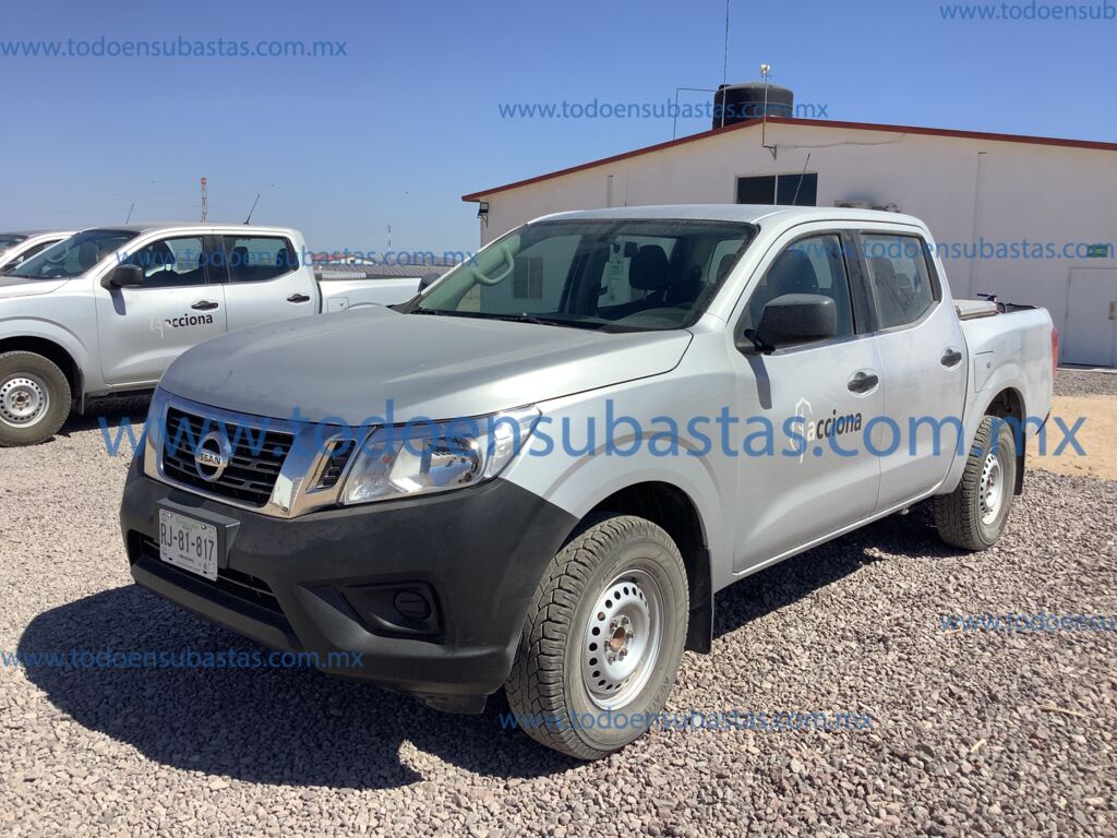 Nissan NP300 Doble Cabina 2016 4p SE L4/2.5 Man A/A Paq. Seg.     5FEAF48B-7903-4978-A829-B82886A698E1