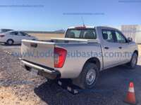 Nissan NP300 Doble Cabina 2016 4p SE L4/2.5 Man A/A Paq. Seg.     B2F4C983-23D9-4269-BFD5-F48448417DCA