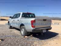 Nissan NP300 Doble Cabina 2016 4p SE L4/2.5 Man A/A Paq. Seg.     0DA5FD01-02BD-4526-9514-4E71F2FF2812