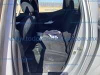 Nissan NP300 Doble Cabina 2016 4p SE L4/2.5 Man A/A Paq. Seg.     FB33C25E-5CAD-4F9E-851B-DE824389AB6C