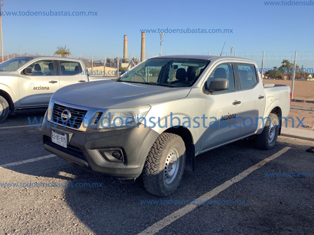 Nissan NP300 Doble Cabina 2016 4p SE L4/2.5 Man A/A Paq. Seg.     37B07097-62D4-4F06-9F36-AF460E0011DA