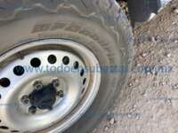 Nissan NP300 Doble Cabina 2016 4p SE L4/2.5 Man A/A Paq. Seg.     2016 Nissan NP300 Doble Cabina Ingreso Llantas 10