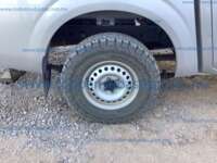 Nissan NP300 Doble Cabina 2016 4p SE L4/2.5 Man A/A Paq. Seg.     2016 Nissan NP300 Doble Cabina Ingreso Llantas 3