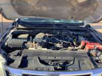 Nissan NP300 Doble Cabina 2016 4p SE L4/2.5 Man A/A Paq. Seg.     32B7872A-69DA-4250-8CC5-803C94663C87