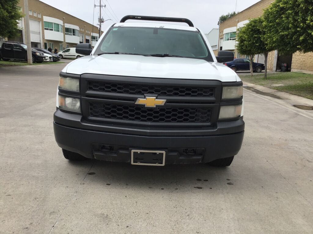 Chevrolet Silverado 1500 2015 2p Cabina Regular V6/4.3 Aut A/A CD  2015 Chevrolet Silverado 1500 Venta Exteriores 2