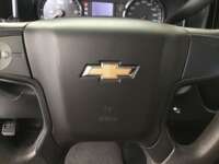 Chevrolet Silverado 1500 2015 2p Cabina Regular V6/4.3 Aut A/A CD  2015 Chevrolet Silverado 1500 Venta Interiores 3