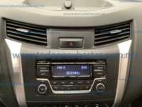 Nissan NP300 Frontier 2019 4p XE L4/2.5 Man Paq. Seg. 2019 Nissan NP300 Frontier Ingreso Interiores 6