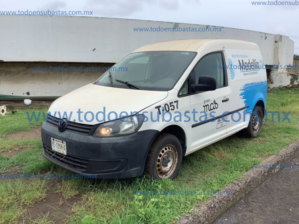 Volkswagen Caddy 2015 4p Maxi Cargo Van Larga L4/1.6 A/A Man  2015 Volkswagen Caddy Ingreso Exteriores 0
