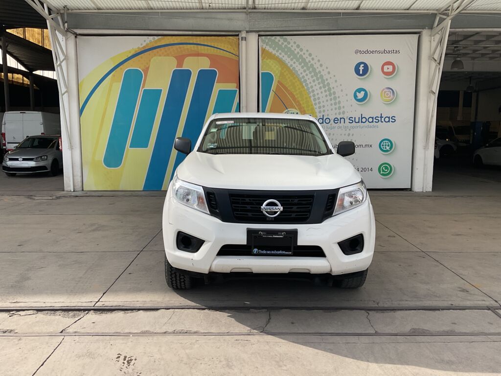 Nissan NP300 Frontier 2020 4p Diesel L4/2.5/T 4X4 Man Paq. Seg. 2020 Nissan NP300 Frontier Venta Exteriores 2