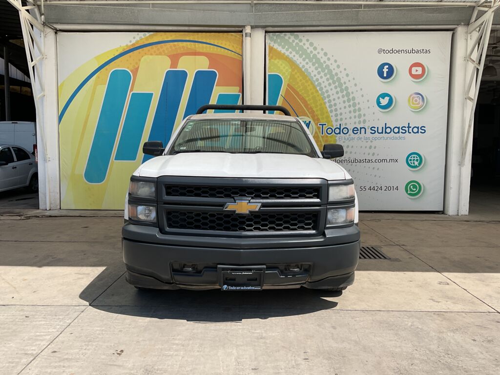 Chevrolet Silverado 1500 2015 2p Cabina Regular V6/4.3 Aut A/A CD  2015 Chevrolet Silverado 1500 Venta Exteriores 2