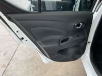 Nissan Versa 2017 4p Sense L4/1.6 Man 2017 Nissan Versa Venta Interiores 18