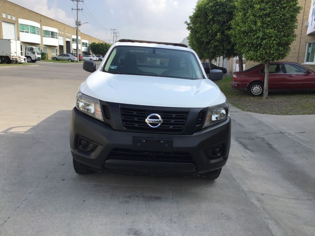Nissan NP300 Frontier 2018 2p L4/2.5 Man A/A Paq. Seg. 2018 Nissan NP300 Pick Up Venta Exteriores 2