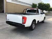 Nissan NP300 Frontier 2018 2p L4/2.5 Man A/A Paq. Seg. 2018 Nissan NP300 Pick Up Venta Exteriores 5