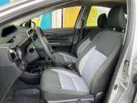 Toyota Prius 2019 5p C Hibrido L4/1.5/Aut 2019 Toyota Prius Venta Interiores 20
