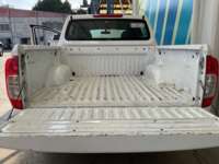 Nissan NP300 Doble Cabina 2019 4p SE L4/2.5 Man A/A Paq. Seg. 2019 Nissan NP300 Doble Cabina Venta Cajuela 1