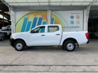 Nissan NP300 Doble Cabina 2019 4p SE L4/2.5 Man A/A Paq. Seg. 2019 Nissan NP300 Doble Cabina Venta Exteriores 8