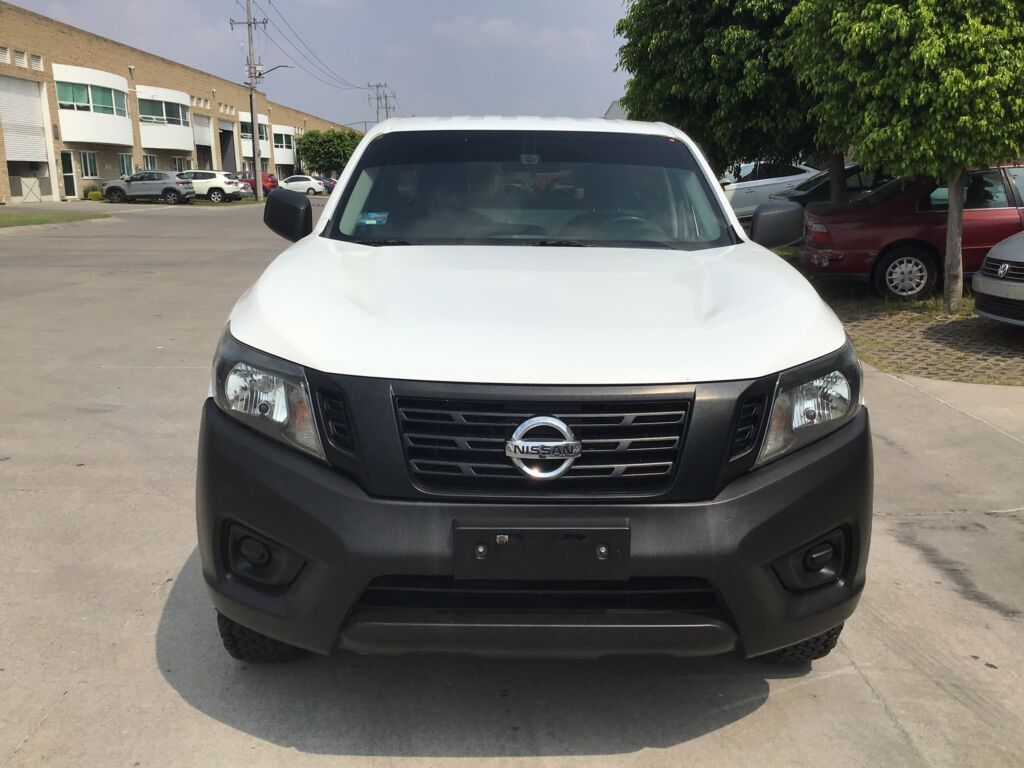 Nissan NP300 Frontier 2020 4p LE L4/2.5 Man 2020 Nissan NP300 Frontier Venta Exteriores 2