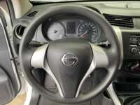 Nissan NP300 Doble Cabina 2018 4p SE L4/2.5 Man A/A Paq. Seg. 2018 Nissan NP300 Doble Cabina Venta Interiores 1