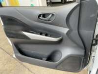 Nissan NP300 Doble Cabina 2018 4p SE L4/2.5 Man A/A Paq. Seg. 2018 Nissan NP300 Doble Cabina Venta Interiores 13