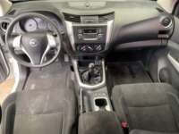 Nissan NP300 Doble Cabina 2018 4p SE L4/2.5 Man A/A Paq. Seg. 2018 Nissan NP300 Doble Cabina Venta Interiores 4