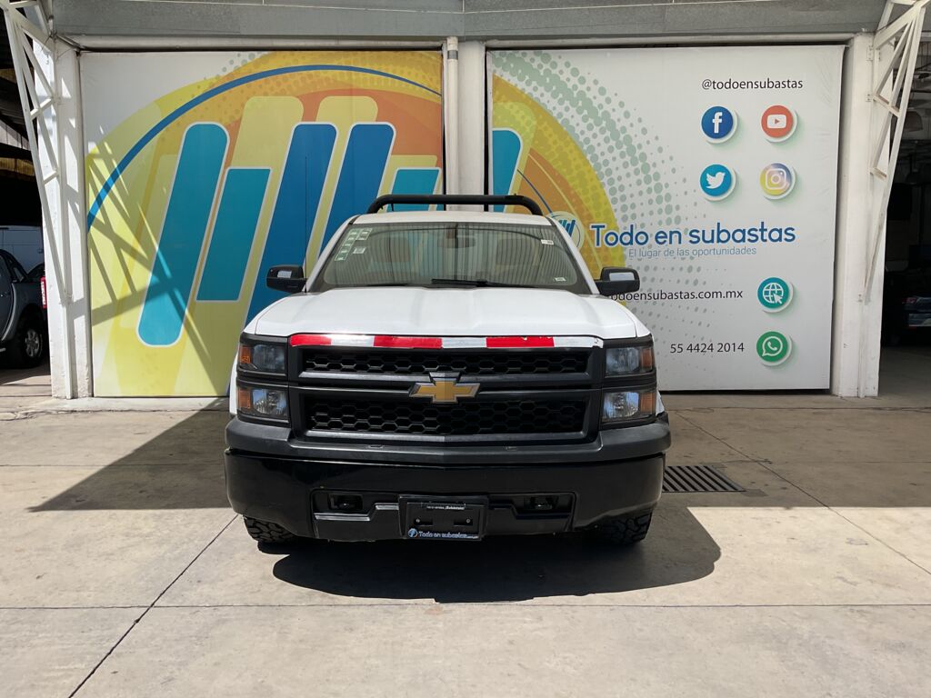 Chevrolet Silverado 1500 2015 2p Cabina Regular V6/4.3 Aut A/A CD  2015 Chevrolet Silverado 1500 Venta Exteriores 2