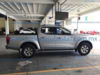 Nissan NP300 Frontier 2019 4p LE L4/2.5 Man IMG_6019