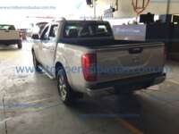 Nissan NP300 Frontier 2019 4p LE L4/2.5 Man IMG_6022
