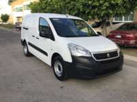 Peugeot Partner Maxi 2019 5p L4/1.6/T Diesel Man 2019 Peugeot Partner Maxi Venta Exteriores 3