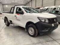 Nissan NP300 Estacas 2018 2p L4/2.5 Man D/H Paq. Seg. 2018 Nissan NP300 Estacas Venta Exteriores 3