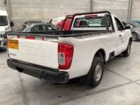 Nissan NP300 Estacas 2018 2p L4/2.5 Man D/H Paq. Seg. 2018 Nissan NP300 Estacas Venta Exteriores 5