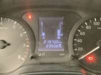 Nissan NP300 Estacas 2018 2p L4/2.5 Man D/H Paq. Seg. 2018 Nissan NP300 Estacas Venta Interiores 5