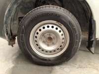 Nissan NP300 Estacas 2018 2p L4/2.5 Man D/H Paq. Seg. 2018 Nissan NP300 Estacas Venta Llantas 10