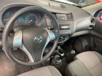 Nissan NP300 Pick Up 2020 2p L4/2.5 Man 2020 Nissan NP300 Pick Up Venta Interiores 4