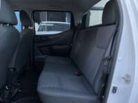 Nissan NP300 Frontier 2018 4p LE L4/2.5 Man 2018 Nissan NP300 Frontier Venta Interiores 16