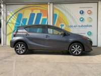 Toyota Prius 2020 5p C Híbrido L4/1.5 Aut  2020 Toyota Prius Venta Exteriores 4