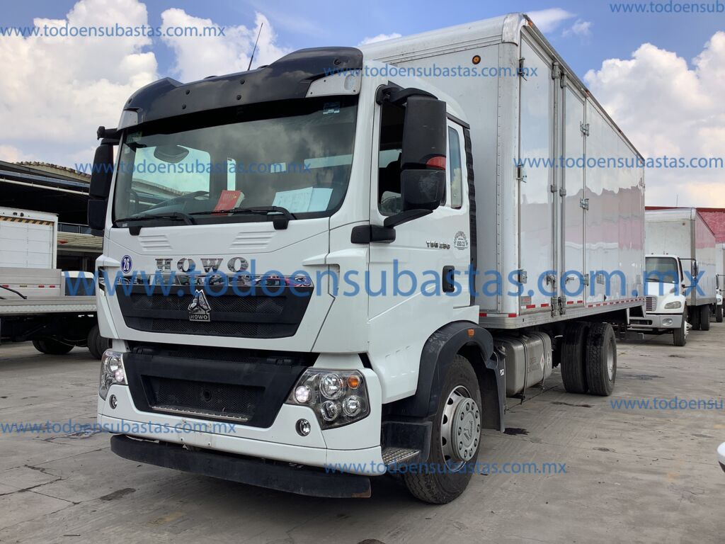 Sinotruk Sitrak Howo 2023 2p T5G Man Diesel IMG_4728