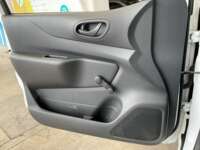 Nissan NP300 Estacas 2022 2p L4/2.5 Man 2022 Nissan NP300 Estacas Venta Interiores 14