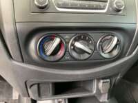 Nissan NP300 Estacas 2022 2p L4/2.5 Man 2022 Nissan NP300 Estacas Venta Interiores 8